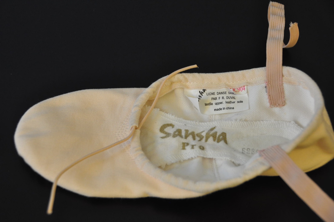 How to Sew Double Elastics on Ballets Shoes - Les Petits Ballets News ...